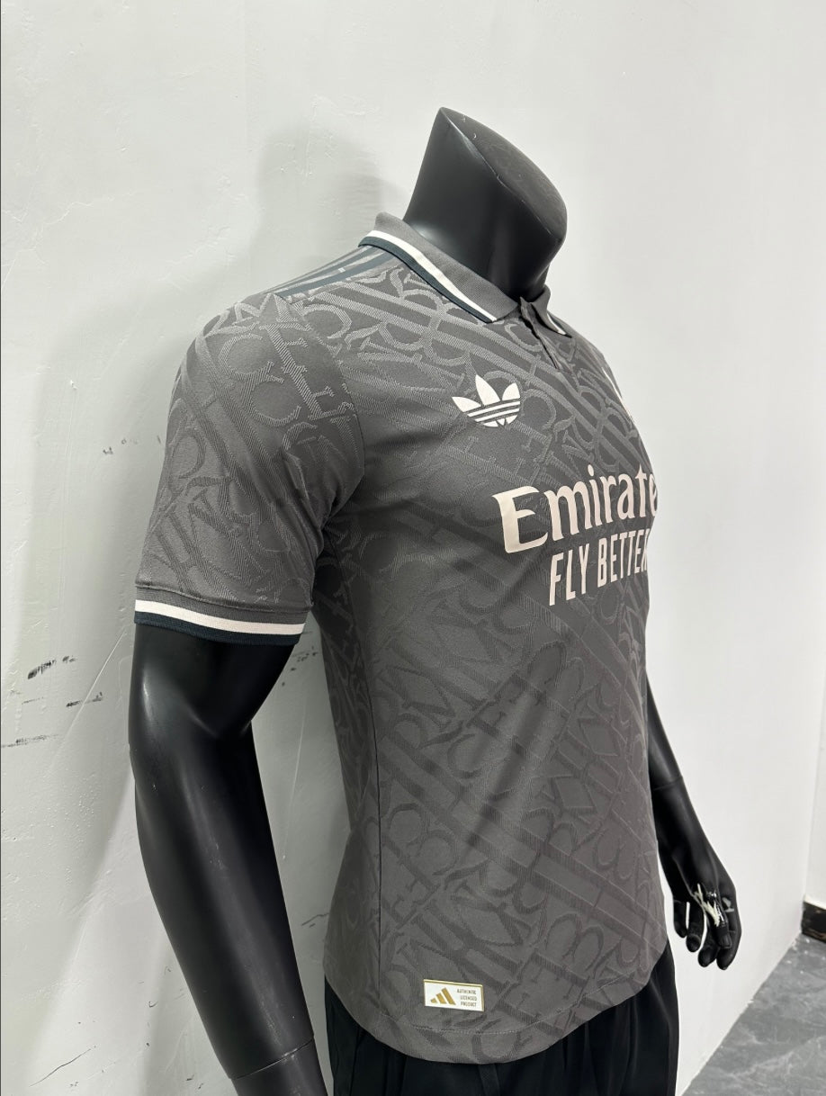 Real Madrid tercera equipacion 2024-2025