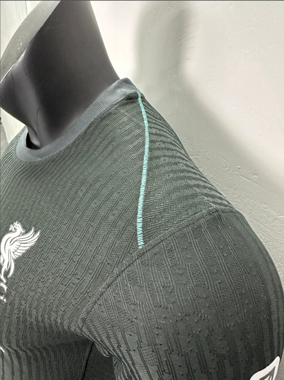 Liverpool Visita 2024-2025